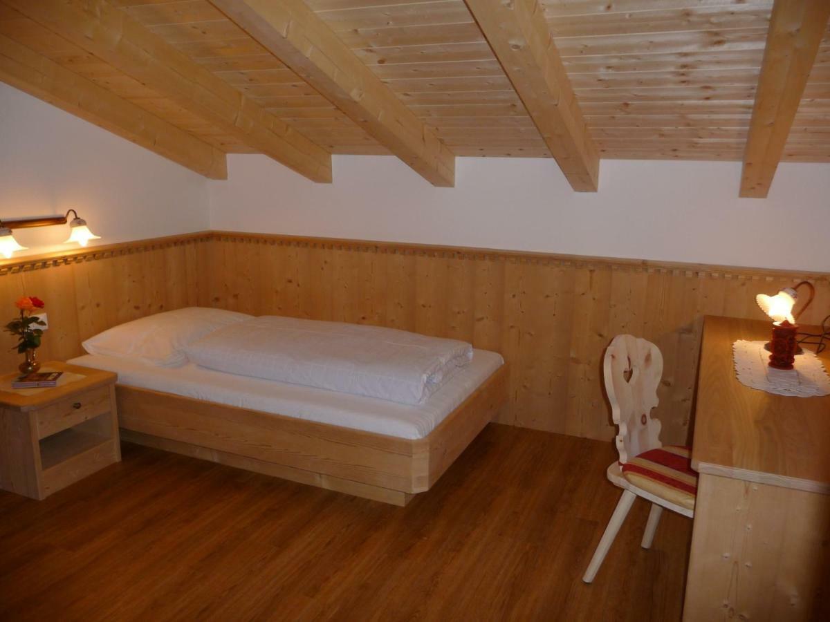 Ferienwohnungen Obermoarhof Lagundo Esterno foto