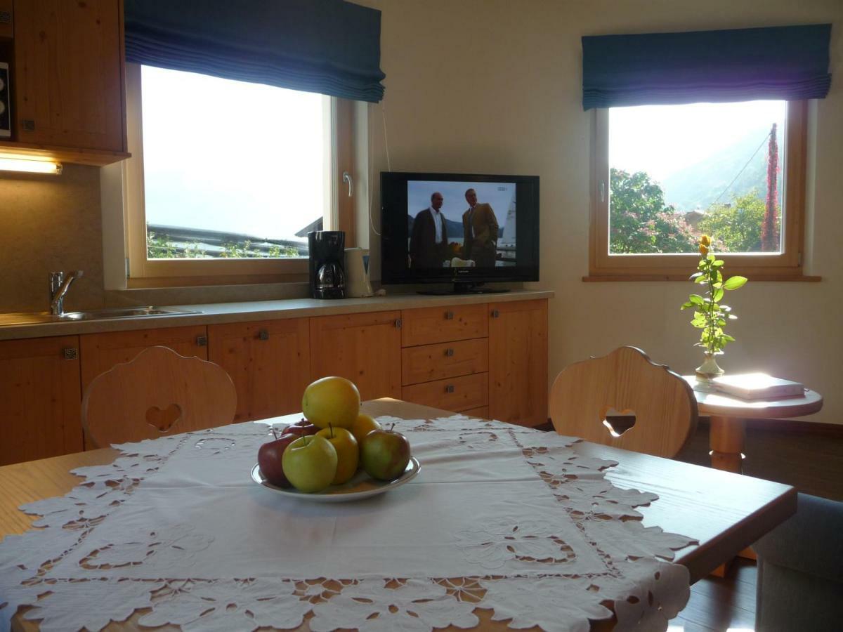 Ferienwohnungen Obermoarhof Lagundo Esterno foto